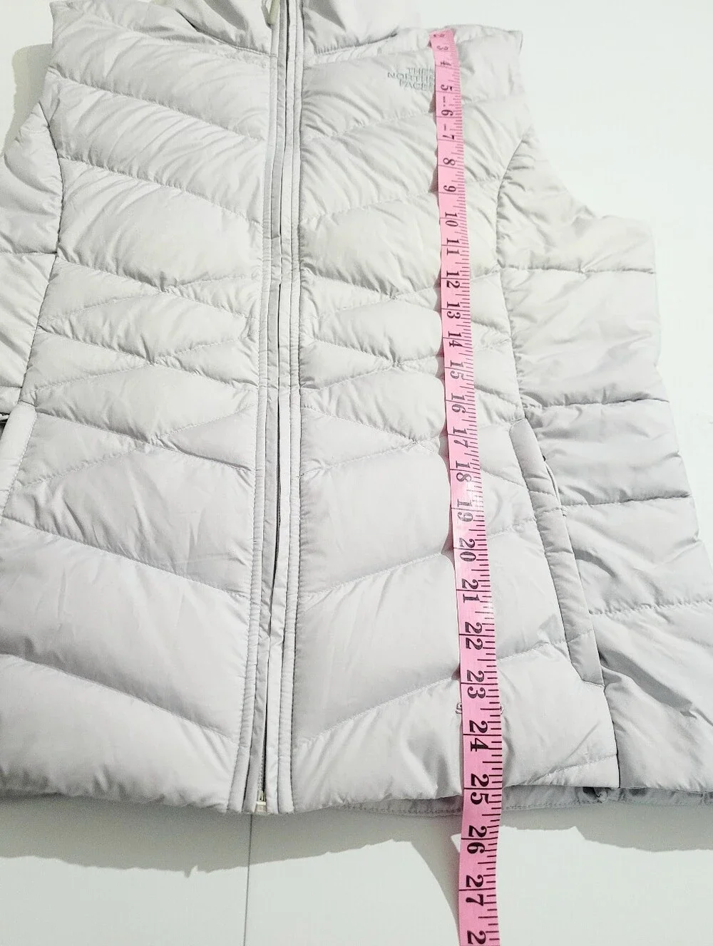 The North Face 550 Fill Goose Down Puffer Vest Women's Large Light Gray Full Zip